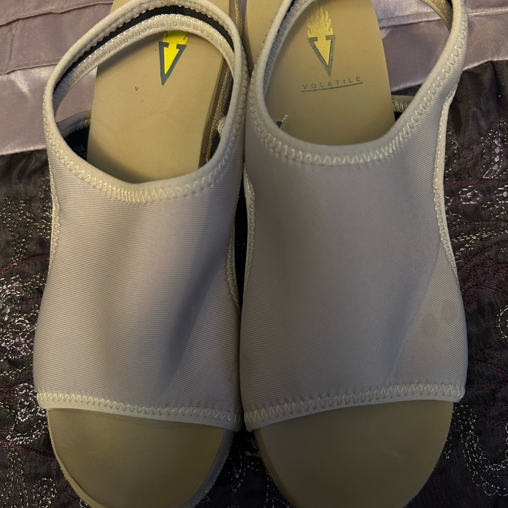 Volatile heels